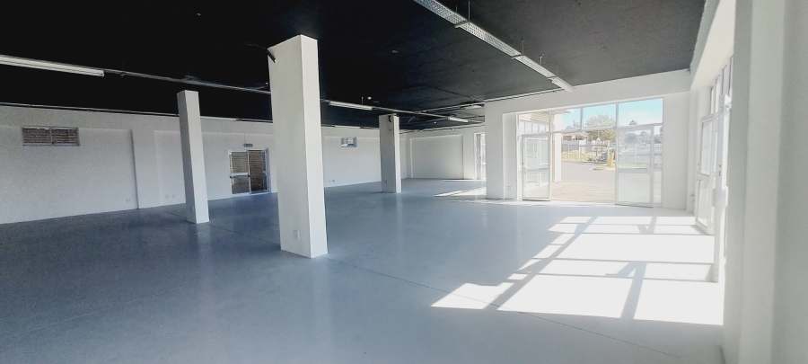 To Let commercial Property for Rent in Vredekloof Western Cape